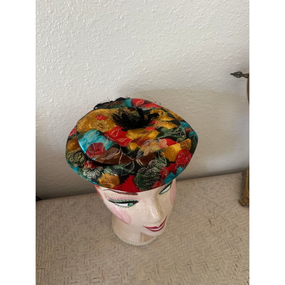 Valerie Modes Vintage Floral Jacquard Cap with Black Floral Netting Details - Picture 4 of 5